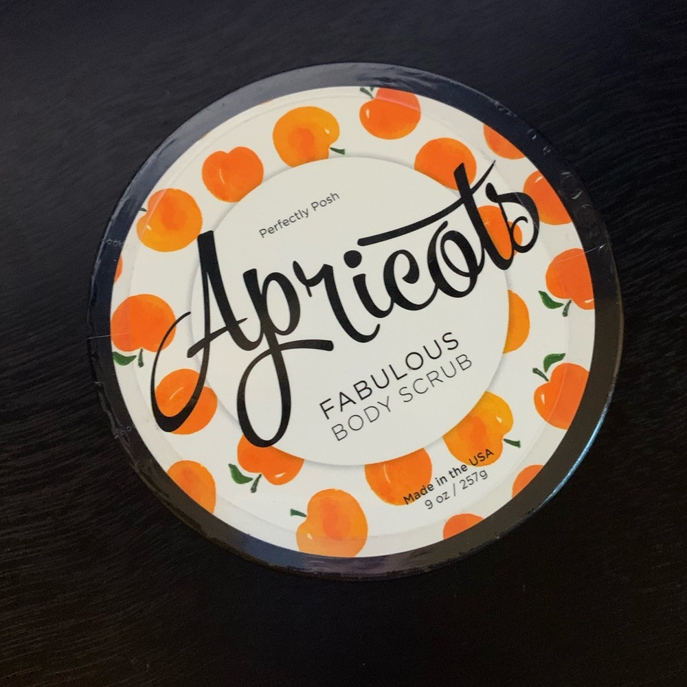 Perfectly Posh Apricots Body Scrub